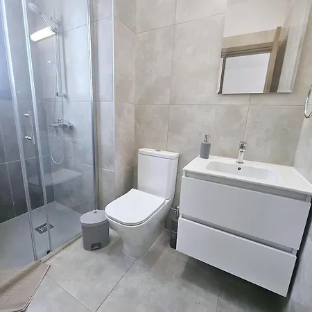 Two Bedroom Apartment, Universal Residences アパート パ フォス