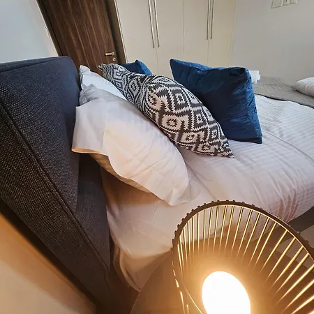 아파트 Two Bedroom Apartment, Universal Residences *