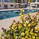 شقة Two Bedroom Apartment, Universal Residences